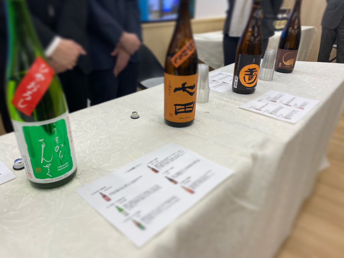 2ndTable's tweet image. 🍶日本酒飲み比べ6種🍶

日本酒ソムリエの資格もった方が厳選した日本酒6種を提供させて頂きました😊　
寒くなってくると、日本酒が飲みたくなりますね！

#2ndtable #ケータリング #ケータリングサービス #catering #日本酒