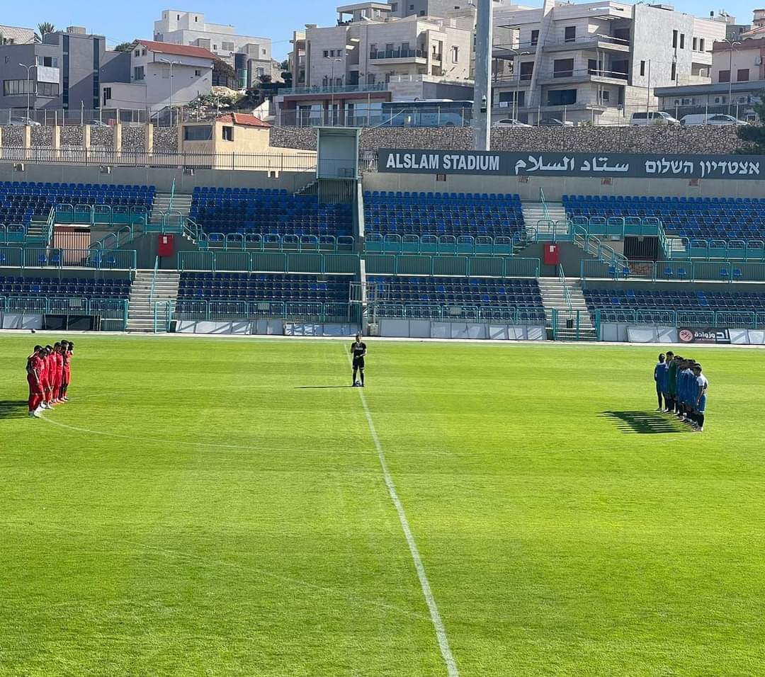 ARAB-JEWISH SOLIDARITY

For over a month there has been no organised sport in Israel, due to the October 7th massacre and the resultant fighting.

This morning, two football teams in Israel from predominantly Arab areas played a practise match to keep their players fit.

Facing