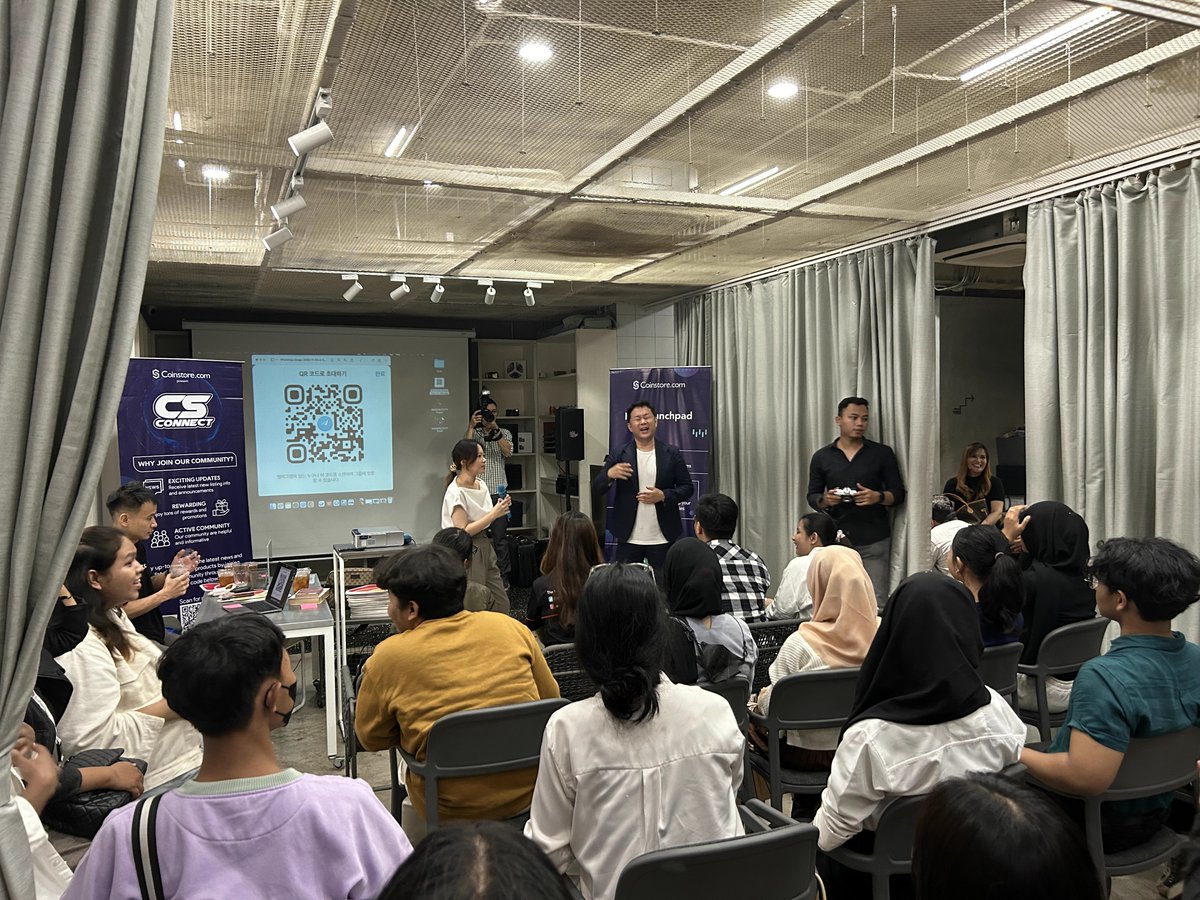 CoinstoreExc's tweet photo. 💥 The atmosphere is palpable! 💥

The CS Connect Jakarta audience is vibrant, filled with pioneering thinkers and enthusiasm. An unparalleled confluence of brilliance! ⚡

#Coinstore #CSConnect #Jakarta https://t.co/604JjZwEJI