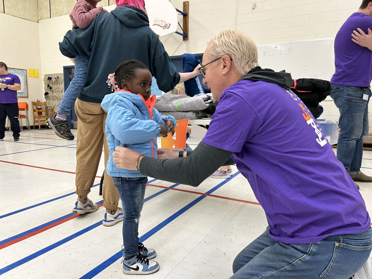 mwyllie2's tweet photo. Thank you @OperationWarm @FedEx  our students will be warm this year! 
@HRCE_NS https://t.co/CWcJdjWEJ8
