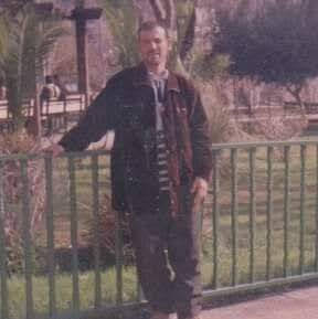 ليتنا نستطيع سرقة ما تبقى من عمرنا ،
لنعيشه في زمن غير هذا الزمن " 🥀❣️🥀