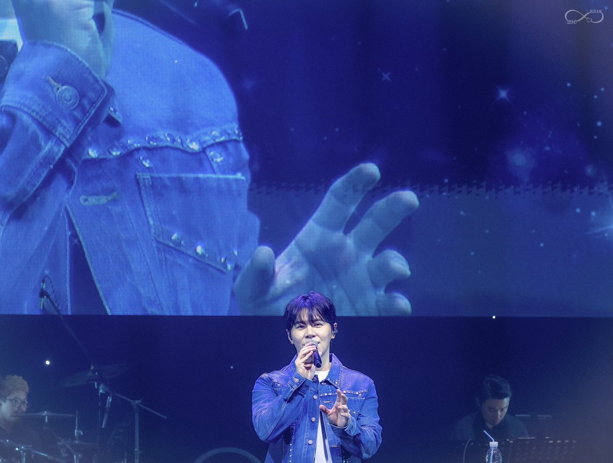 뀨 손안에 뀨가 쏘옥….

말도 안되는 구도인데.. 혼자 예뻐서..