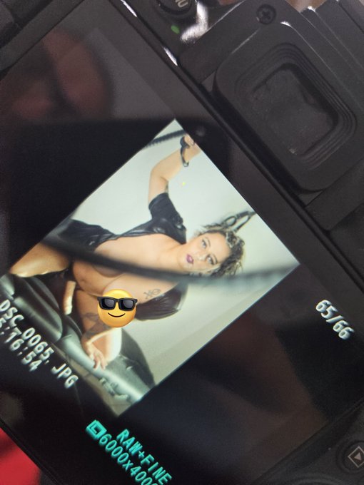 Shoot en cours 😈 https://t.co/XoOTPBpqlr<a href="/tag/stripchat"class="tags"><span>#stripchat</span></a><a href="/tag/stripchatlive"class="tags"><span>#stripchatlive</span></a>