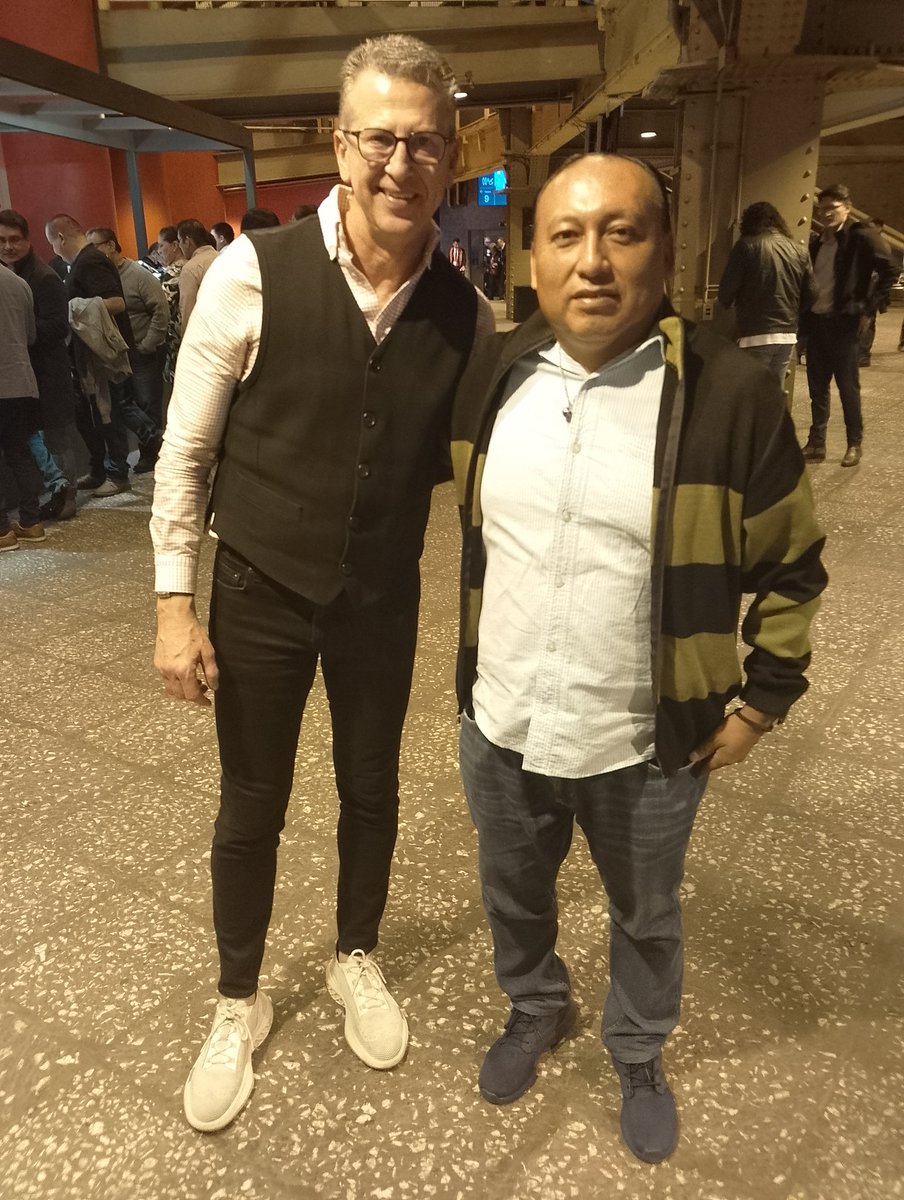 rogeliortizm's tweet photo. Gracias por la foto, @Felixatlante12. Post deleite con el maestro!! https://t.co/i654V6KnKp