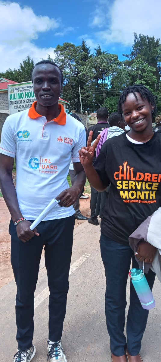 Kiptoo024's tweet photo. The smiles when you are doing it all for our kids.

It is #ChildrenServiceMonth and @MenEndFGM was well represented in West Pokot County.
Thanks to @WorldVisionKE
@UNICEFKenya @WPCGovernment
@Kenyajudiciary
#SasaNiSisi
#TheRightToBeAGirl
#BringingGirlsBackToClass https://t.co/gMAIgkyhiD