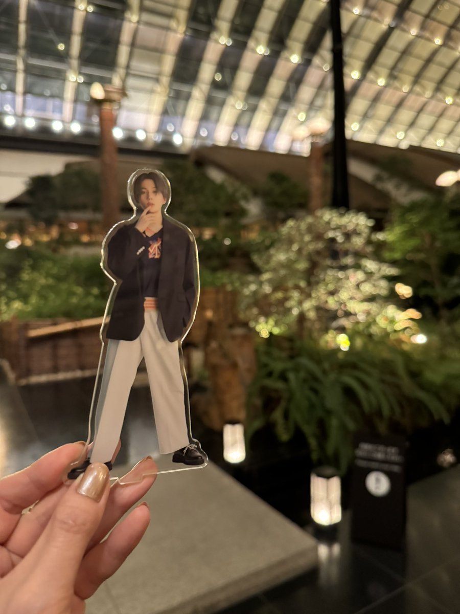 mokasan333's tweet image. #ベストフォーマルウェアアワード

参加してきました！

中央最前にIKKOさんの横にゆせくんが座りゆせくんの背中をずっと見る…という至福の時間を過ごさせて頂きました。

私の席の斜め前にゆせくんが座っているという近さに感動…😭…