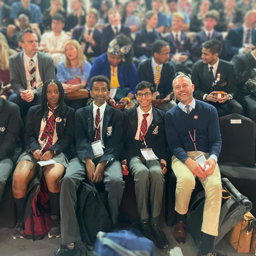 Exploring new horizons! Our Upper School students visited Kenya for the 54th Round Square International Conference last month 🌍🌟
Learn more about our Upper School's outdoor education and global experiences: bayviewglen.ca/schools/upper-…
#BVG2023 #BVGLeadingEdge #BVGUpperSchool