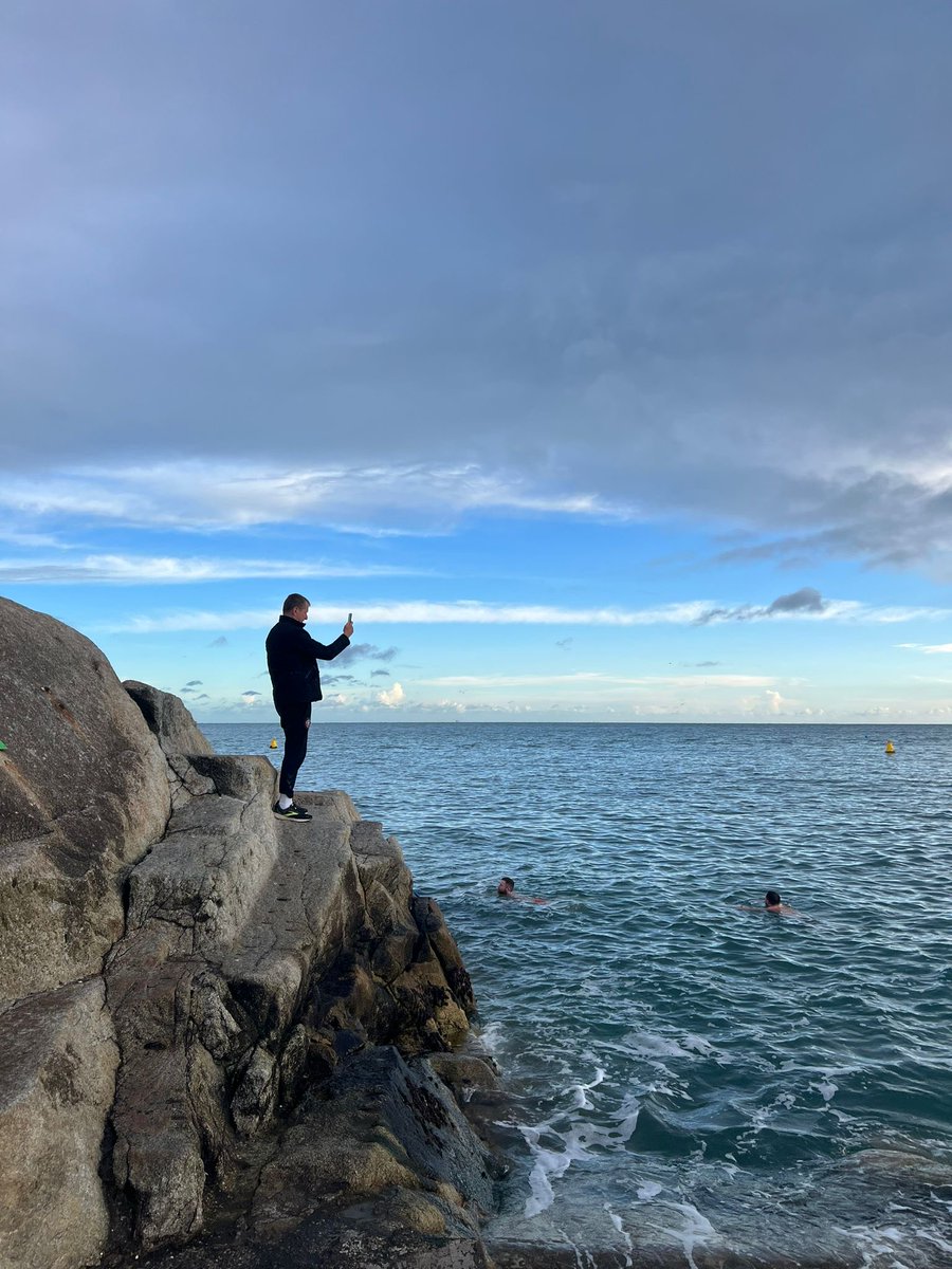 campbellclaret's tweet photo. It surely cannot be that long before the 🇮🇪 government decides to give me a passport for services to promotion of ☘️ tourism! I swim in their seas. I pose with their citizens. I photograph their scenery. And pic 4 I have a fab Tree of the Day with an old castle behind it. https://t.co/fl5kTSZL2v