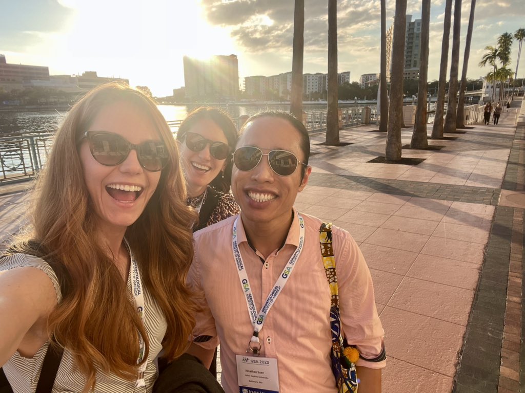 Jonathan 君劭 Suen (@suenjonathan) on Twitter photo It was a great first day yesterday at #GSA2023 reuniting with fellow aging scholars/alums from <a href="/JHUNursing/">Hopkins Nursing</a> ☀️🌴😎
Looking forward to meeting more friends & colleagues this week (old & new)! It was a great first day yesterday at #GSA2023 reuniting with fellow aging scholars/alums from <a href="/JHUNursing/">Hopkins Nursing</a> ☀️🌴😎
Looking forward to meeting more friends & colleagues this week (old & new)!