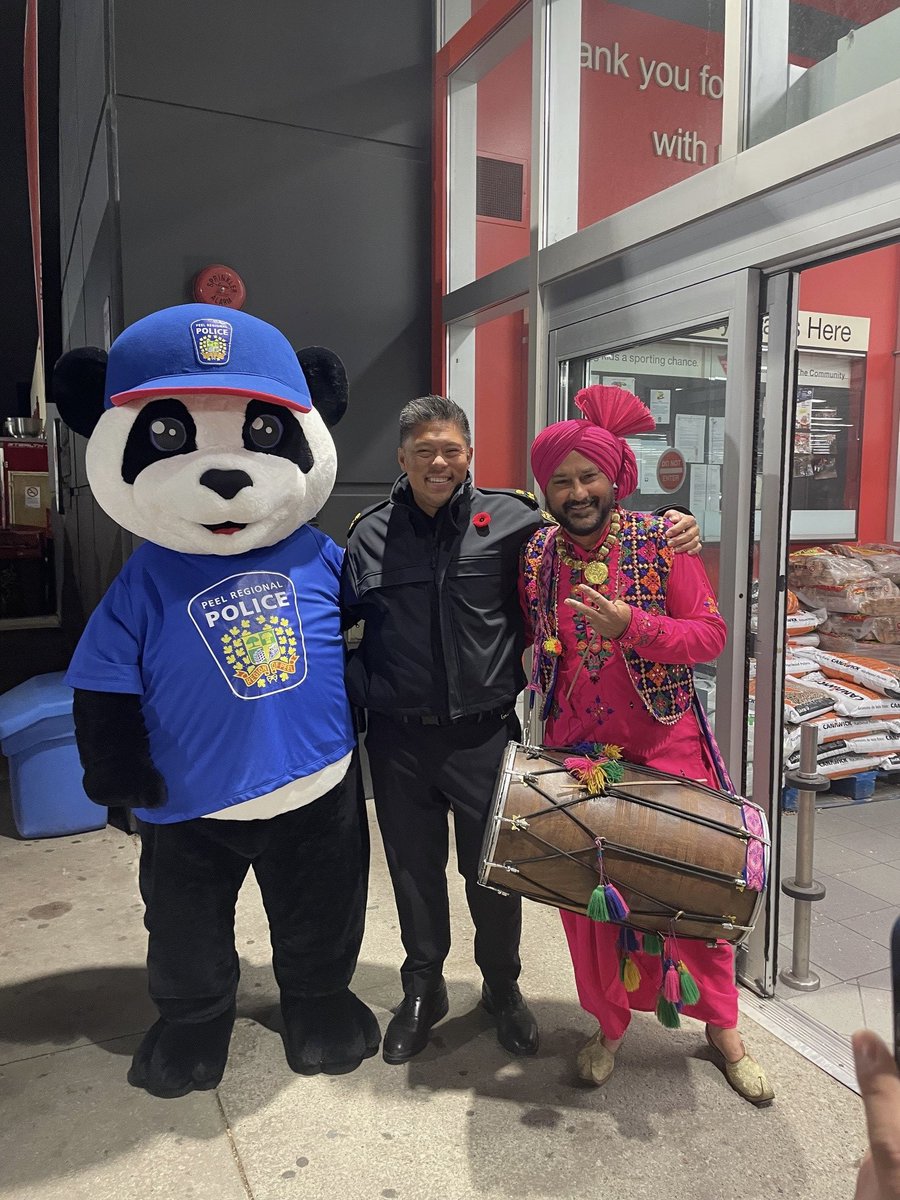 Gearing up for “Miracle on Main Street” w/ @TigerSingh_Fdn @patrickbrownont @CityBrampton. Join #PRP on Nov 17 at “Gage Park” $40,000 in toys was purchased @CanadianTire that will be donated to Brampton Civic Hospital and local charities to support kids. #miracleinmain