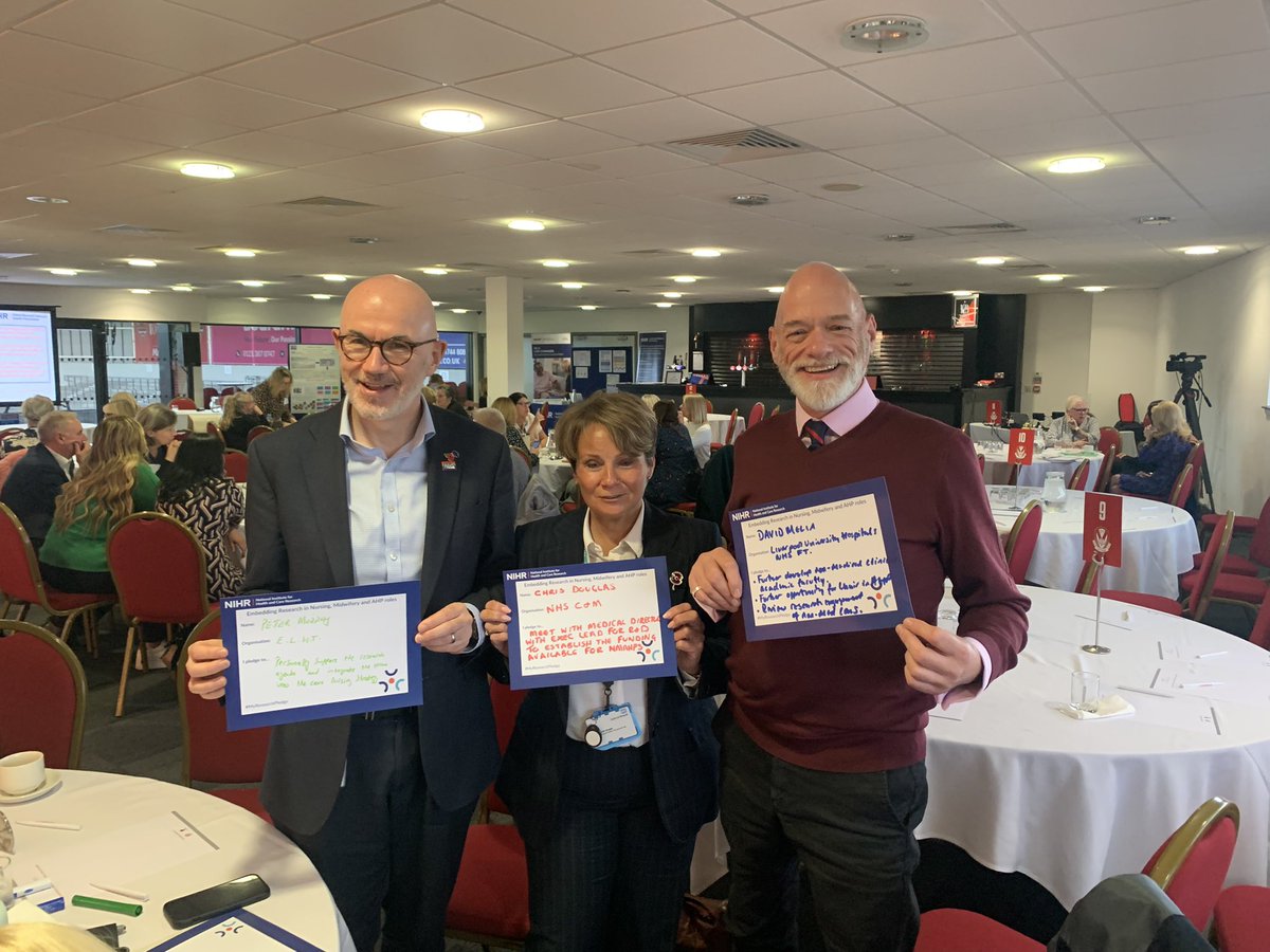 NIHRrdn's tweet photo. Over 50 pledges collected. good luck with making them happen & let’s embed research in our organisations 🍀#MyResearchPledge @ckssmith @Sarah_L_Fallon @nicholaverstra1 @ruthendacott @NIHRCRN_nwcoast @NIHRCRN_gman #BePartofResearch https://t.co/kkdKVh3ijv