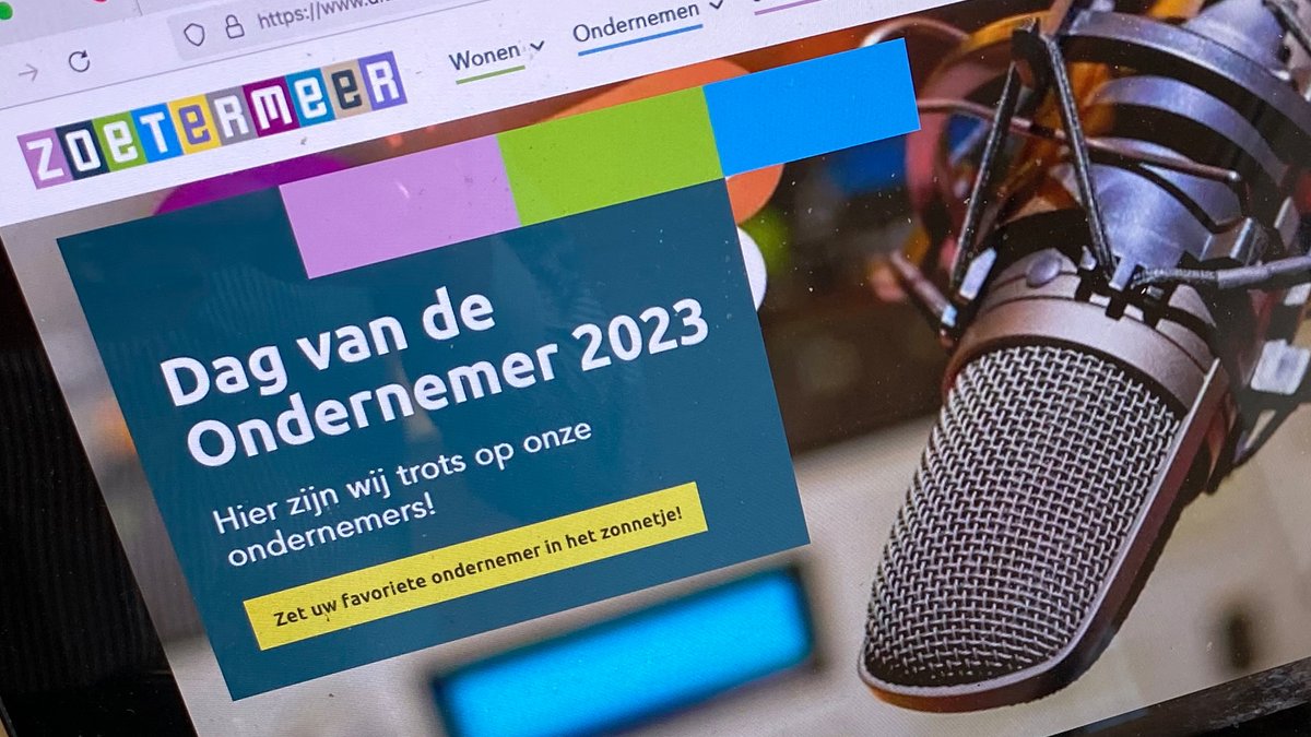 TerZakeHO's tweet photo. Hier zijn wij trots op onze ondernemers! In #Zoetermeer volop focus op de Dag van De Ondernemer volgende week. We zetten ondernemers in het zonnetje met kleine attentie en muziek op radio https://t.co/PEz4up2VOc. @Netwerk079  @DagvdOndernemer  @debinnenbaan https://t.co/ihYS65qcbg
