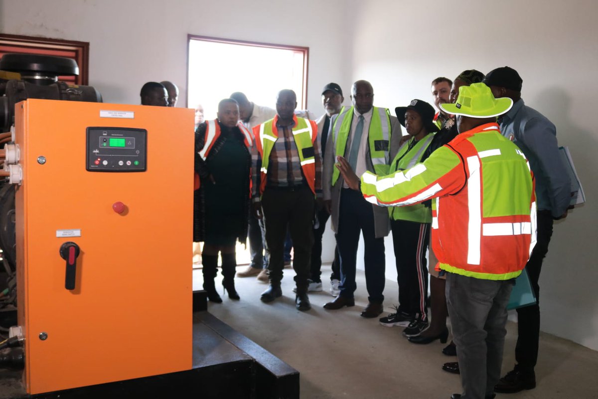 fsgov's tweet image. Efforts to ensure that community of Maluti-A-Phofung and surrounding areas get access to running water remains a top priority. Today, DM Sonto Motaung visited Fikapatso Dam refurbishment project.
 #tmsocialcompactimbizo #LeaveNoOneBehind #tmimbizo