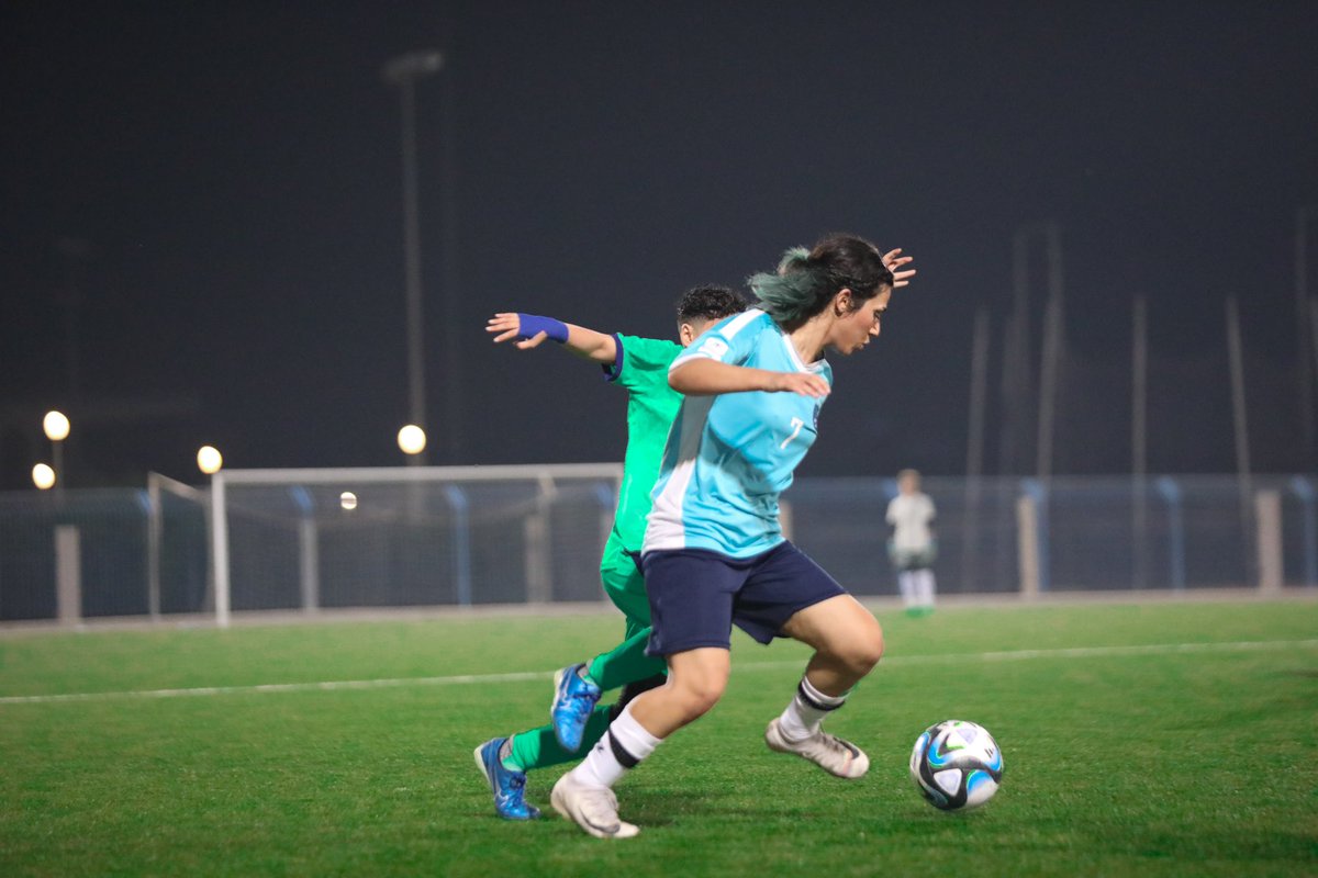 #دوري_الدرجة_الأولى_للسيدات 

📄 "سيدات #النهضة" يكسبن لقاء "الفتح" 👏🏻💙🖤 الف مبروك🤩🤩🤩

نهاية المباراة 

⚽️ #النهضة 2✖️الفتح 0

أماني الهمامي ⚽️⚽️