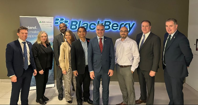 The IDA Team & Minister for Trade Promotion & Digital Transformation @daracalleary had a productive meeting with @BlackBerry senior leaders in #Waterloo.Blackberry's commitment to #Cork underlines Ireland’s ability to attract and retain high-calibre companies in the cyber- sector