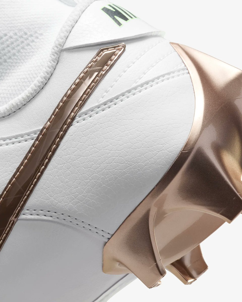 SOLELINKS's tweet photo. Ad: Kyler Murray x Nike Vapor Edge Dunk releases tomorrow (11/10) at 7am PT/10am ET

DSG:https://t.co/6Yu80wxGO7
Nike:https://t.co/5DGDo10LxL https://t.co/v0DBbD8xUa