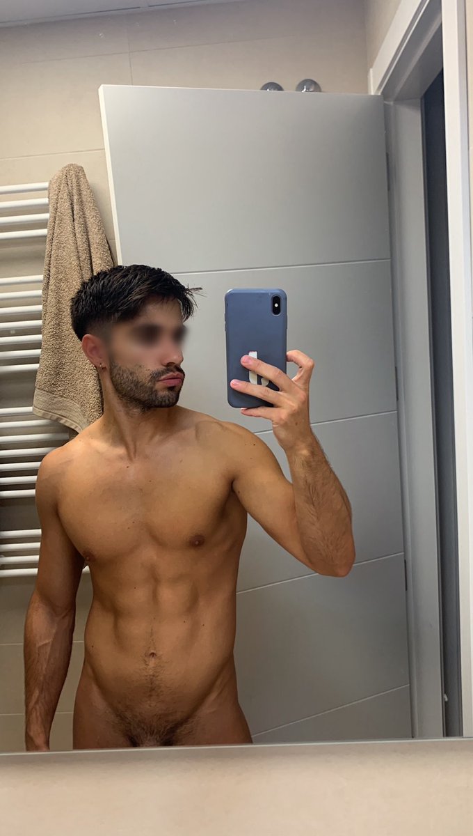 Que bien sienta una duchita después del gym! Dale ❤️ o rt 🔁 para mas videos 😈😈😈
#probador #sexogay #pronogay #cruising #pollon #culazo #corrida #morbopúblico #follada
#GayHot  #gaymadrid #onlyfansgay