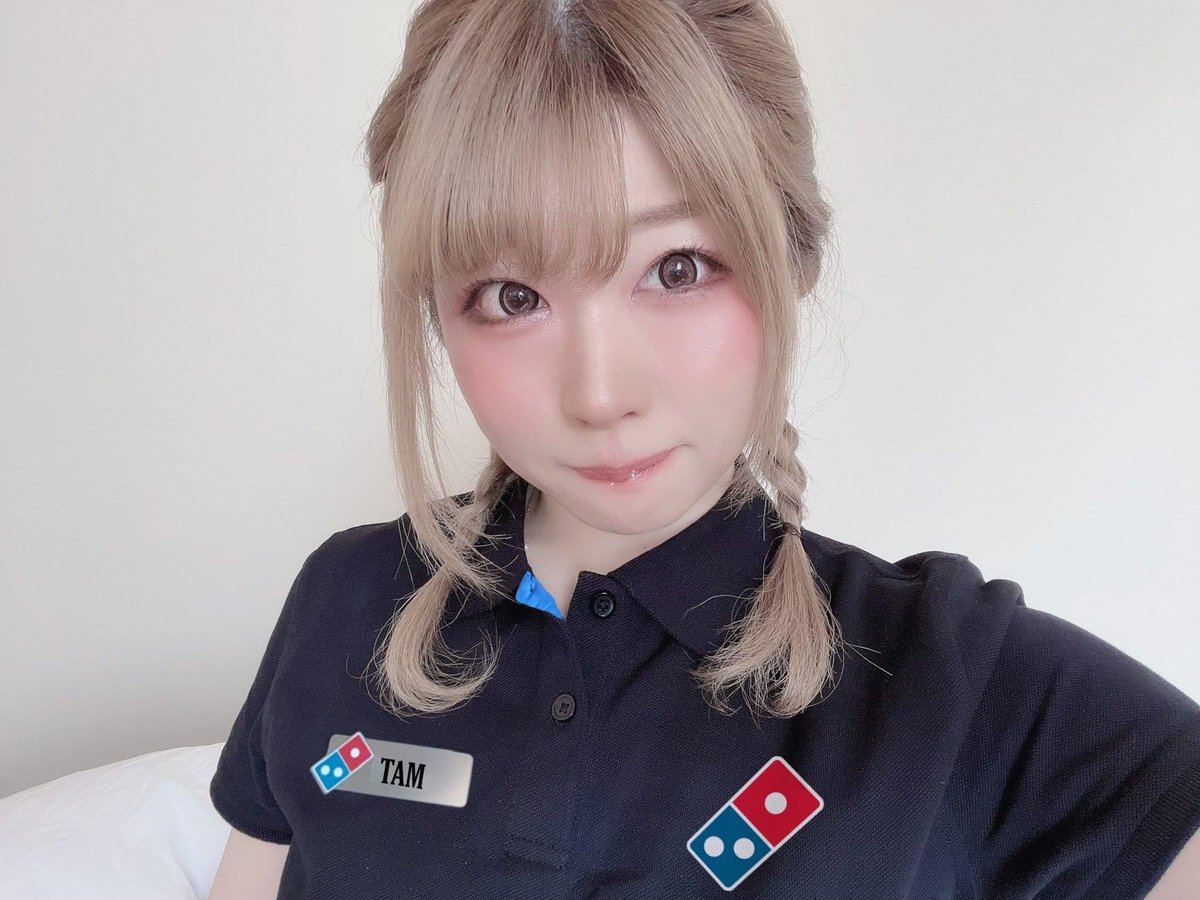 You order a pizza and she’s at your door. 🤣 #tamnakano #stardom