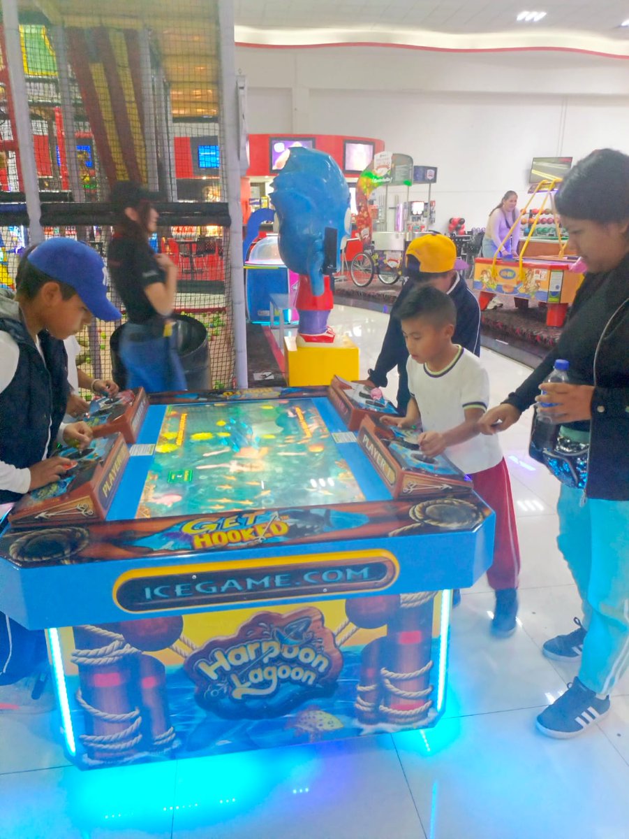 Muchas gracia a <a href="/recorcholis/">¡Recórcholis!</a>    por la invitación a  sus instalaciones para nuestras niñas y niños y tener momentos divertidos.