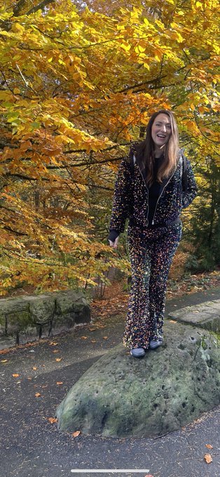 Thanks for the bday wishes! Dressed super casual yesterday to celebrate! Back to work tomorrow 👍🏻 https://t