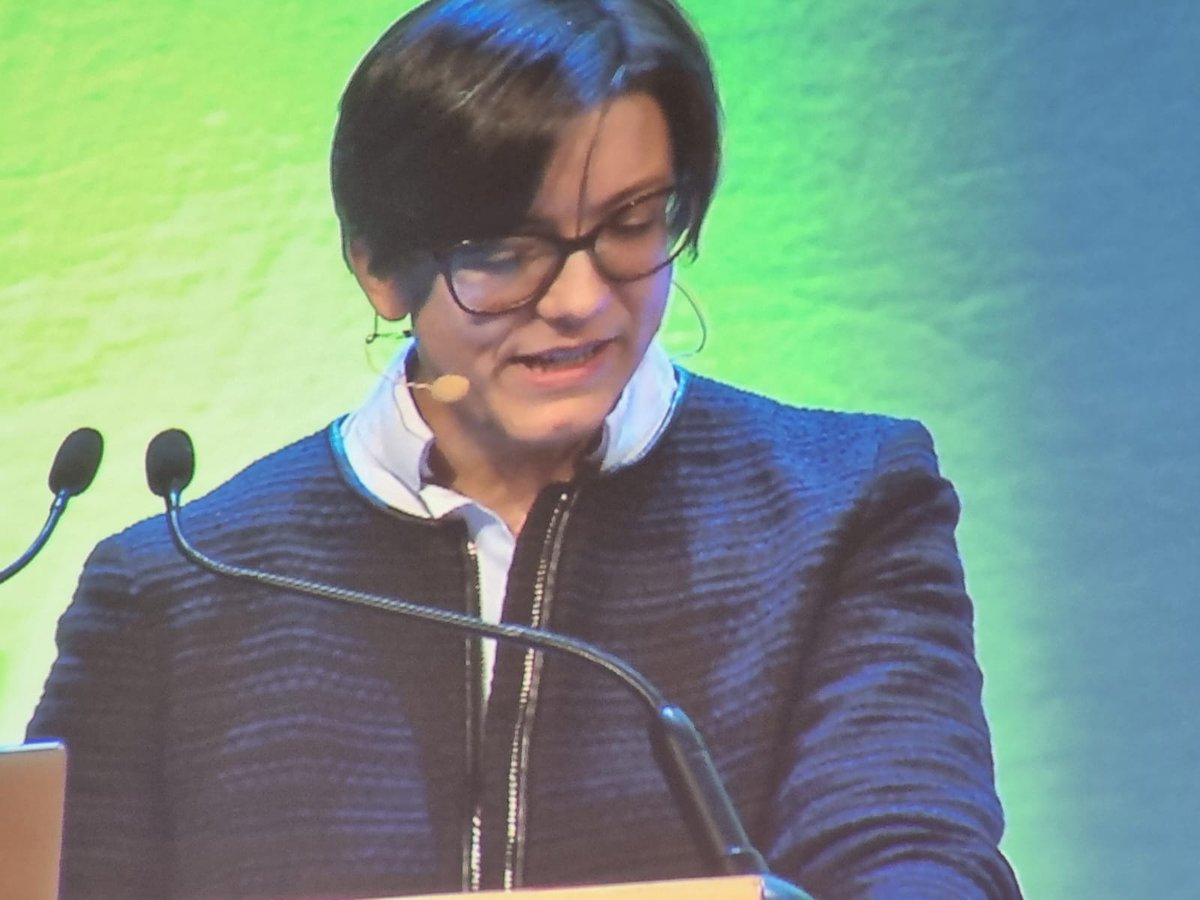 No question which panelist on 2nd plenary of the European Public Health Conference stirred the audience the most.

With her passion and precision, calling for the EC to do its job and regulate the food single market to protect health: Amandine Garde.
#EHPC23 #FoodEnvironments