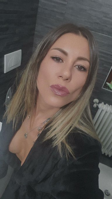 Tesorini vi mando tanti 💋💋💋 https://t.co/HXksQj0VH9