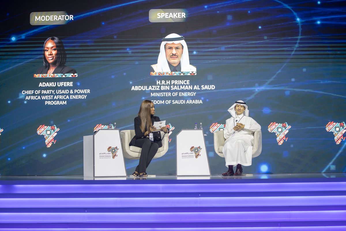سمو #وزير_الطاقة  في الجلسة الافتتاحية في #المؤتمر_الاقتصادي_السعودي_العربي_الافريقي