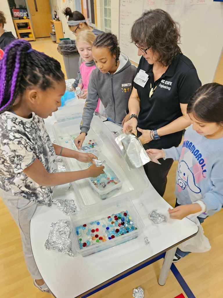 ZebulonMagnetES's tweet photo. Today our 3rd-5th graders learned all about STEM careers during our 1st STEM career expo! We appreciate all of the presenters who took the time to come out and share about their jobs with our cougars! Students loved the hands on activities! @wcpssmagnets @STEM_WCPSS https://t.co/Gzt5OkfBxw