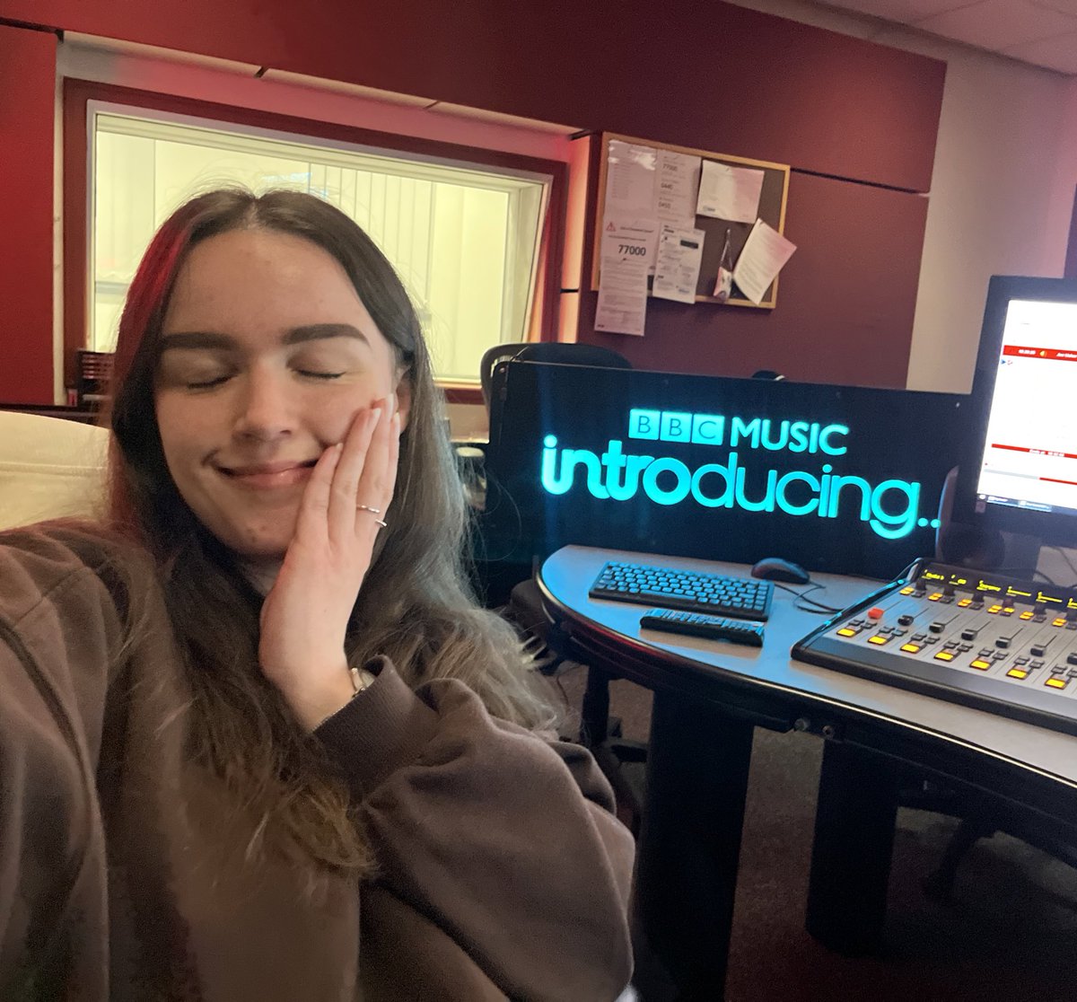 Emma Linton tweet media