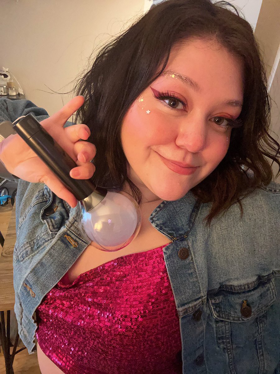 sky 🪭 tweet media