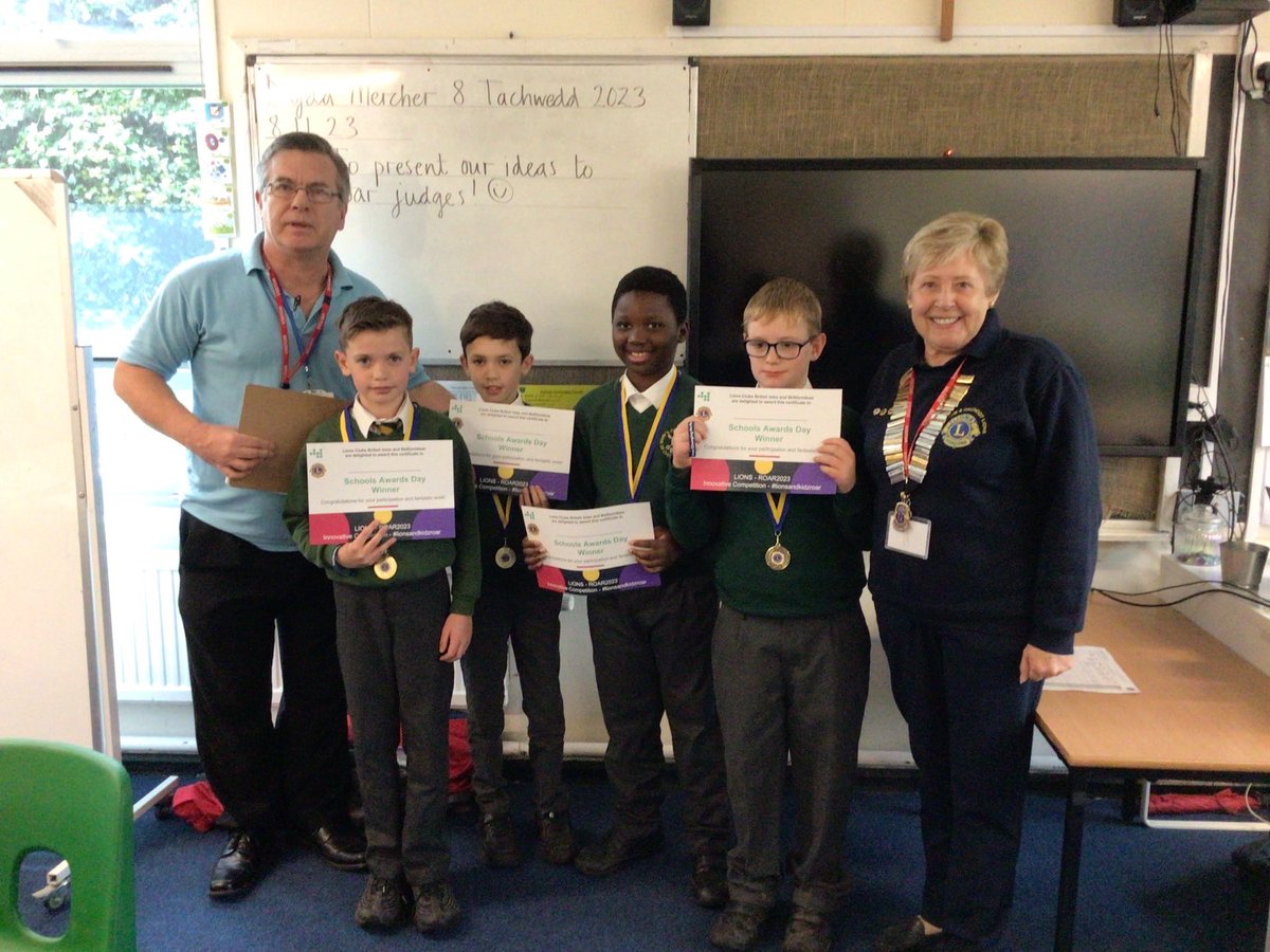 StMarysRCSch's tweet photo. Llongyfarchiadau to our Roar 2023 winners! Gwaith gwych! Diolch to our fabulous Lions - Denise and Brian for all their support. Such a fabulous project, thank you for the opportunity! @CaldicotLions @lionsclubs @8billionideas #SMRY4 #SMRY5 https://t.co/kK21vdZp64