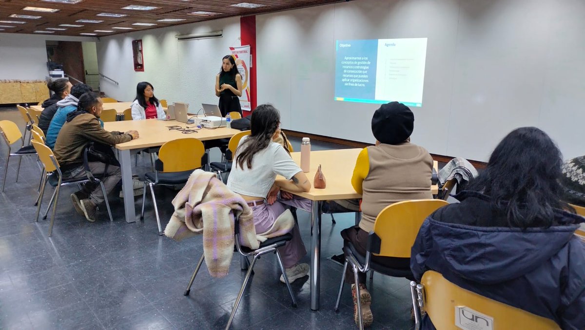 LabPazUNAL's tweet image. 📣📸En un esfuerzo por impulsar el desarrollo económico y social a nivel local en Bogotá, el Laboratorio de Innovación para la Paz (LabPaz) organizó un curso de Formulación de Proyectos de Innovación Social y Desarrollo Económico.
