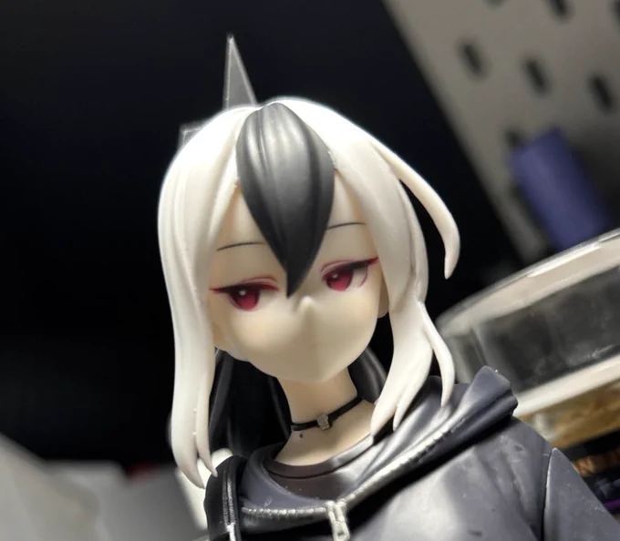 カヨコの顔面の良さがまじで表現されてる、みてるとカヨコ、顔良!!!!!!ってなるし、わいの推し顔、最強ってなる。先生はこの顔とシャーレにお泊まりしたの?よく生きてられたね、(あまりの顔の良さに失敗したといいながらもはしゃいでる) 