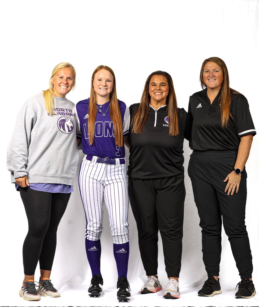 💜UNA uniforms💜 #pinstripes  #fastpitch #collegevisit  #media #softball @UNASoftball @Acozart44 @hgshollenberger @CoachHawkinsUNA @SoftballDown @TopPreps @SBRRetweets @CoastRecruits @SF16UWarman @tigers_mchsSB @kt_thecoach