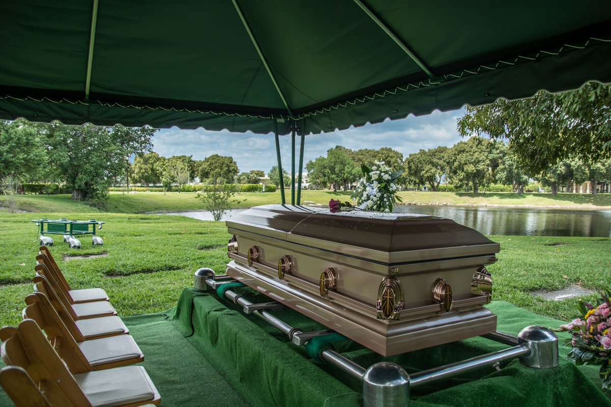 BergenFuneralNJ's tweet image. Burial Service Bergen County
Allow us to help you in these difficult times to plan a burial service worthy of their memory. For more information call us at (800) 262-7901.

#BurialService #BurialServiceNJ #BurialServices #funeralhome
bergenfuneralservice.blogspot.com/2023/11/burial…