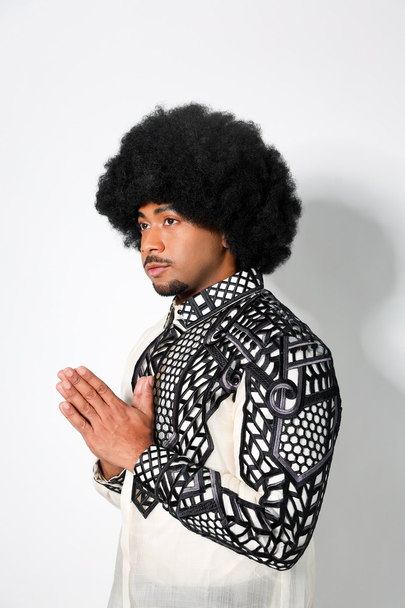 thou_ism's tweet photo. I will always support Filipino design and ingenuity. The classic barong with a modern twist suits my generation and those who take fashion to the next level. I’m proudly wearing @berches_barong by @frederickberches. 🫶🏽
#TatakPinoy
#Barong
#FilipinoDesign
Photo by: @patdy11 https://t.co/nG72jp2WCo