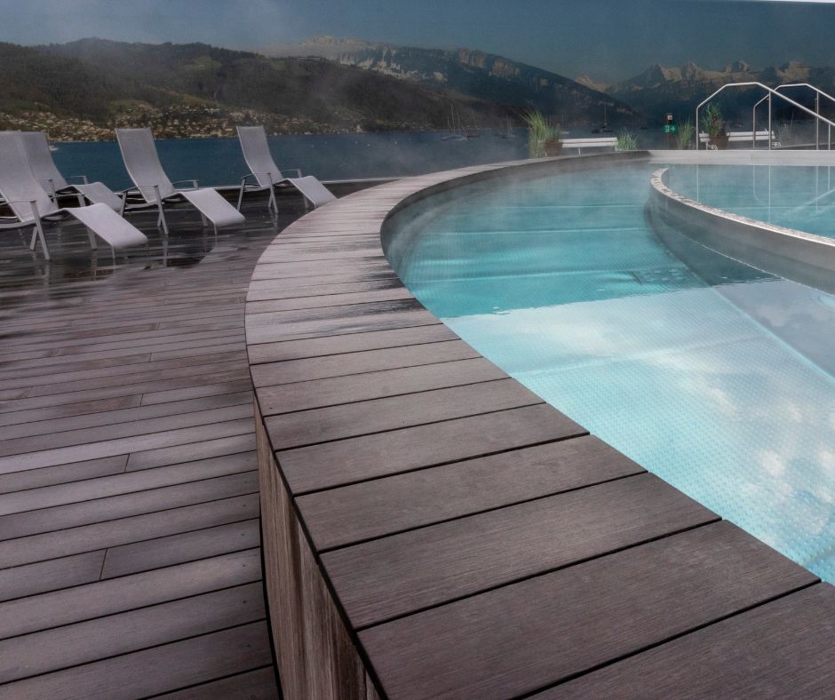 mosogroup's tweet image. Bernaqua is a unique water park and wellness resort in Bern. Designed by well-known architect 𝗗𝗮𝗻𝗶𝗲𝗹 𝗟𝗶𝗯𝗲𝘀𝗸𝗶𝗻𝗱, it amuses architects as well as leisure and sports guests from all around the world. #bambooarchitecture
🔗More and credits:
hubs.la/Q028kG890