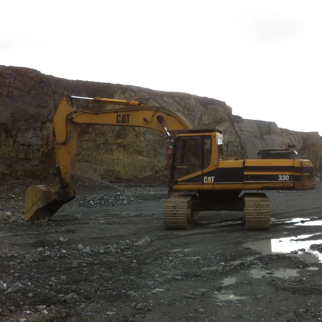 FinningNews's tweet photo. #ThrowbackThursday to 2014 with this Cat® 330. 
Any guesses on the manufacture year of this machine? 

#TBT #TogetherForGenerations #CaterpillarEquipment #Cat330 #Excavator #Finning https://t.co/NWTxmYXU8D