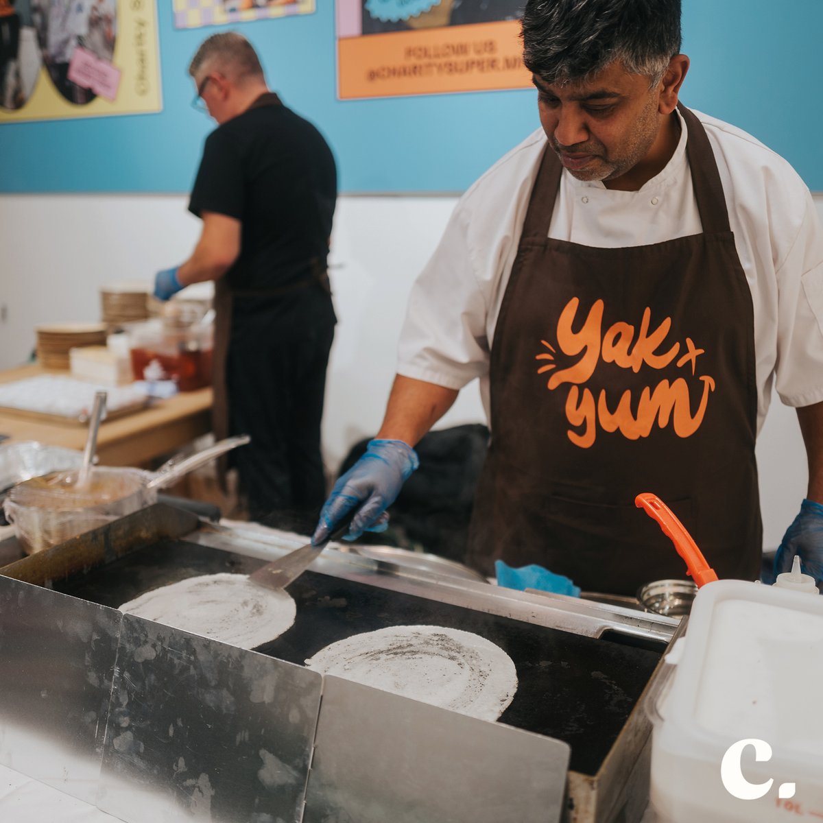 Carousel tweet media