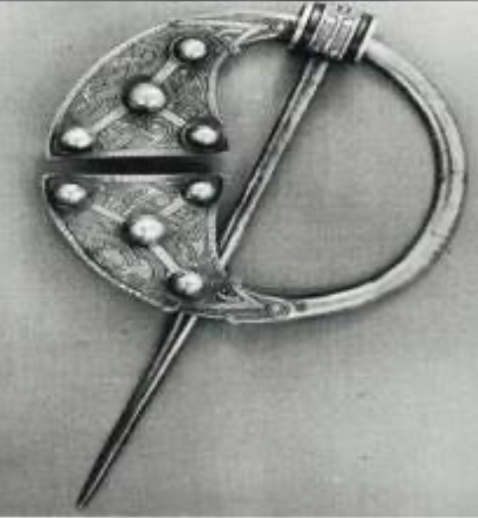cavan_heritage's tweet photo. The Virginia Brooch - an incredible #Cavan #artefact, over 1000 years old.
We sat down with Sheila Courtney of the Virginia Historical Society to find out more about this stunning national treasure.
Listen here: https://t.co/CX7BAv8hyG #IrishHistory #archaeology #IrishHeritage https://t.co/rZatRNwmAs