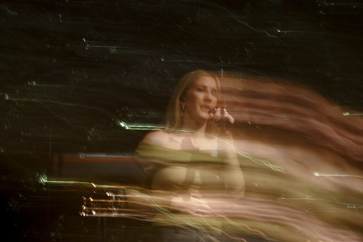 marigoIdperry's tweet photo. .@elliegoulding in Berlin for #hthtour with this kind of blurry effect shot by me🫶 https://t.co/zXnjkcVQZL