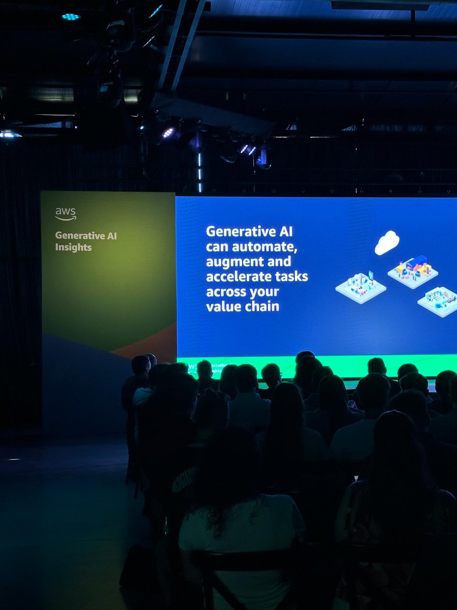 grupodatco's tweet image. Presentes en #AWSGenerativeAi 🙌🏼 
El primer evento organizado por @AWSLatam sobre IA generativa. Nuestro equipo asistió a las primeras conferencias de negocios y durante la tarde conocerán en profundidad los últimos lanzamientos y novedades técnicas. #SomosGD