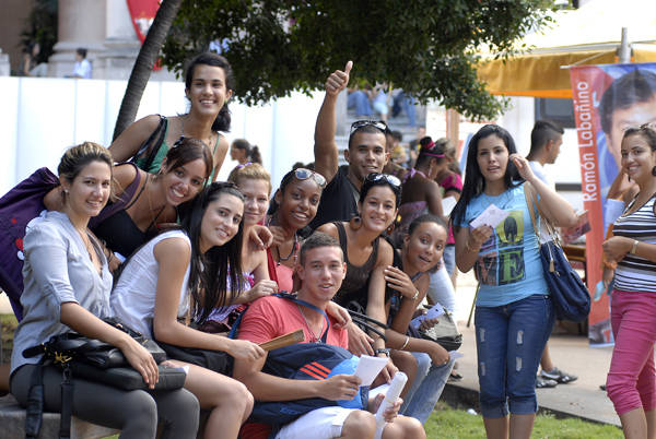 Así lo vaticinó José Martí: “…Mientras hay que guerrear, en la guerra deben estar todos los jóvenes… Es de jóvenes triunfar” ¡y triunfaremos! #12CongresoUJC #CreaTuFelicidad @DiazCanelB @DrRobertoMOjeda @UJCdeCuba @JuventudRebelde