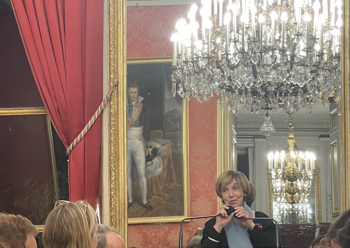 Elizabeth Ducottet tweet media