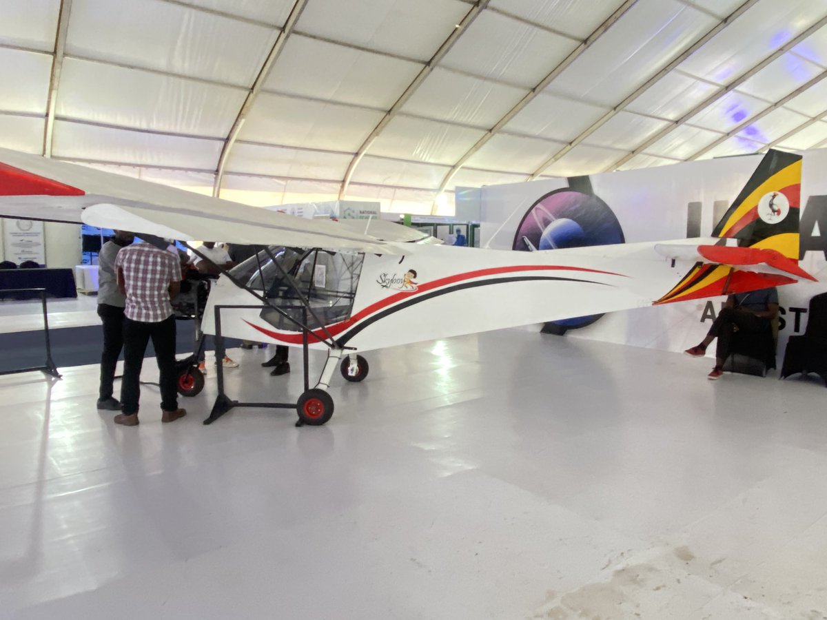 AbwooliFruity's tweet photo. Ugandans are doing great things. 👏🥳
Here’s a Skyboy aeroplane which is a propelled aircraft ,tested & approved
It is a short take off and landing aircraft (STOL) that takes off in a distance of 50ft & its airborne.
#UGTusimbudde23
#NationalScienceWeekUg23 https://t.co/Xb8RPcUyC6