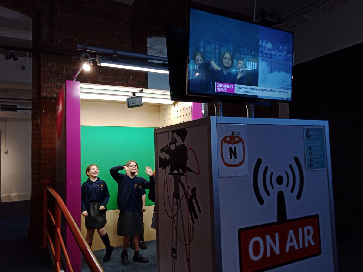 MissCSGC's tweet photo. Exploring in the interactive gallery @MrGSGC #SGCScience https://t.co/oJj0E2EXtA