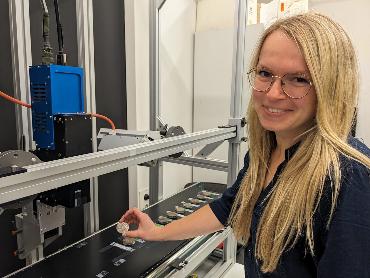 We are happy to host our former colleague <a href="/EvelinPihlap/">Evelin</a> (now at <a href="/Yale/">Yale University</a> and <a href="/_SLU/">SLU</a>) who came to visit us to use the hyperspectral camera to study enhanced mineral weathering processes …. and spend some time catching up with old colleagues &amp; friends!🥳