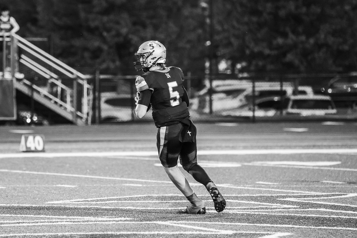 Norwalk Football School Records - Updated 2023

𝘼𝙞𝙙𝙖𝙣 𝙃𝙖𝙧𝙙𝙚𝙧
- Single Season Passing Yards - 2nd all time - 2,463 yards

#Warriors⚔️