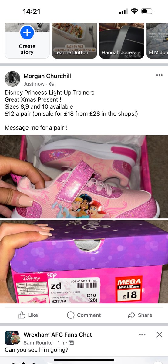Disney Princess Light Up Trainers Great Xmas Present ! Sizes 8 and 10 available Only £12 a pair ! Message me if you would like some 😊