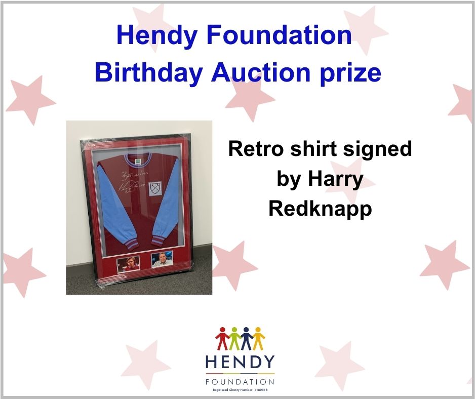 Just added to the birthday auction..

This framed retro West Ham United football shirt has been signed by Harry Rednapp and it's just a bid away from heading your way.
peoplesfundraising.com/auction/hendy-…
#westham #harryredknapp #auctions #charityauction